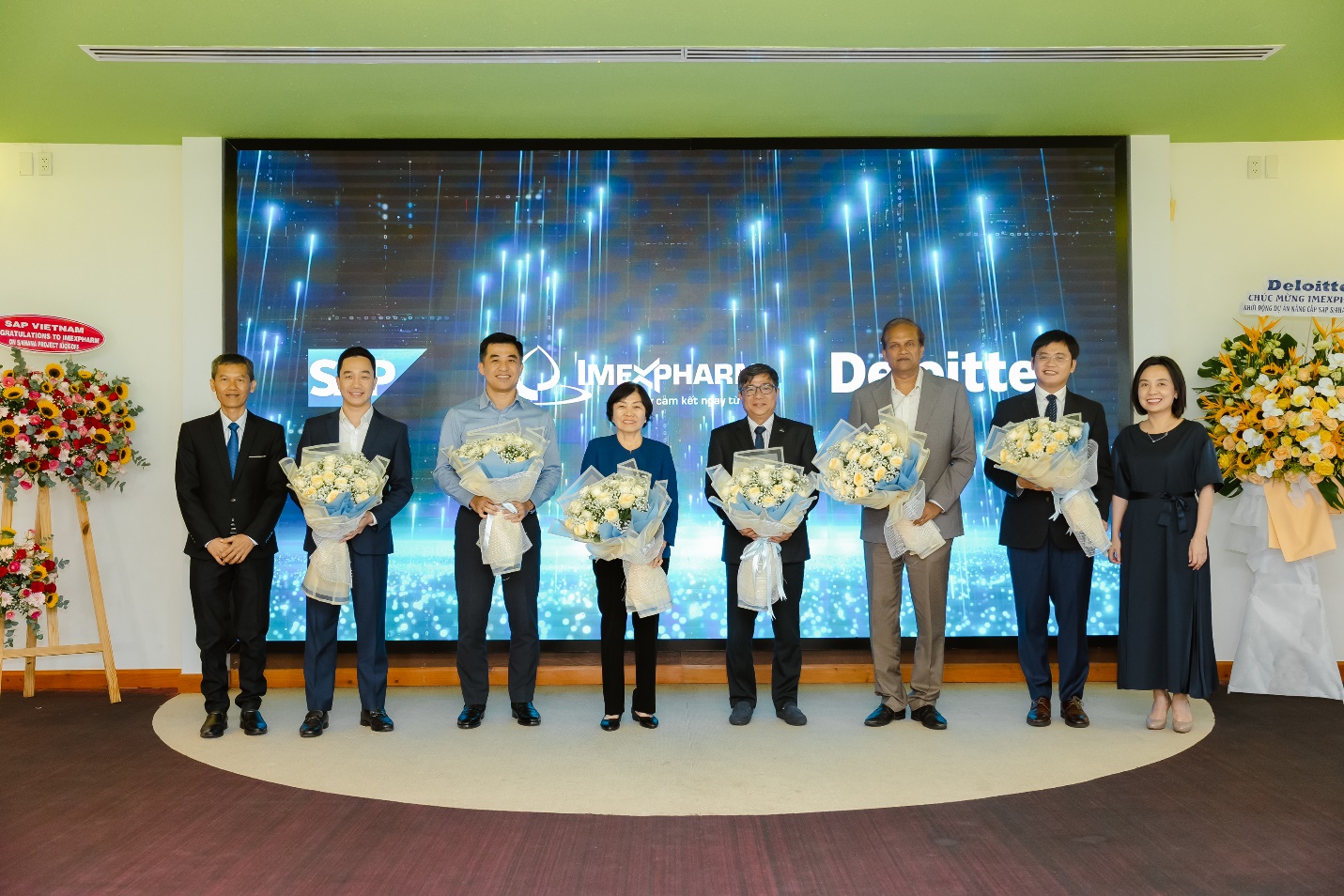Đại diện IMP, Deloitte Việt Nam và SAP Việt Nam tại lễ khởi động dự án - Ảnh: Imexpharm