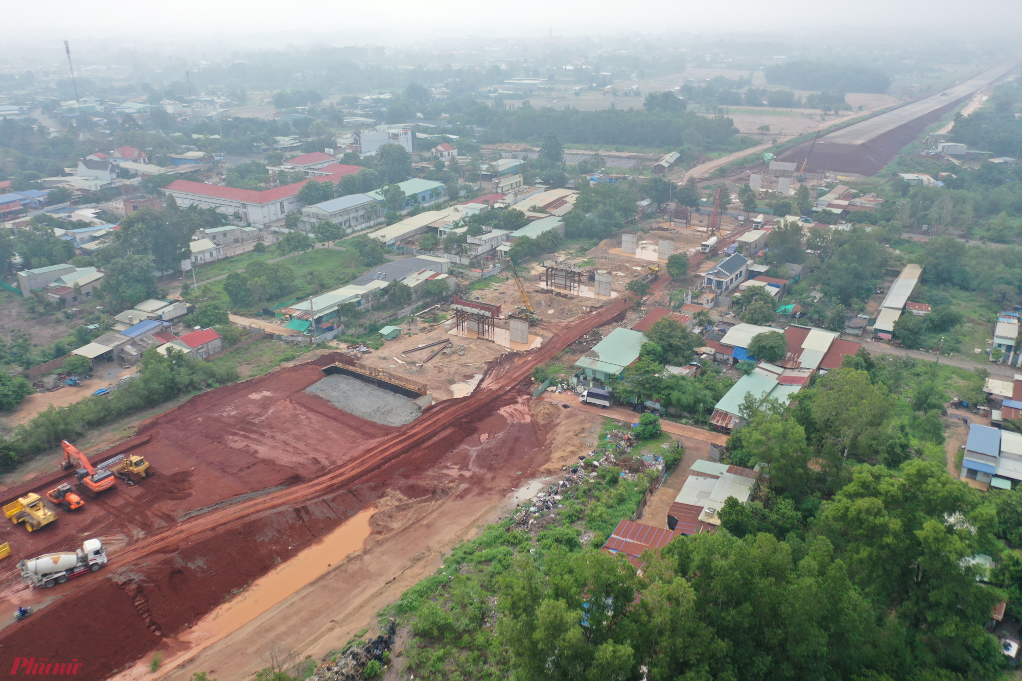 Theo Ban Quản lý dự án giao thông khu vực Cái Mép - Thị Vải - chủ đầu tư,  hiện nay trên toàn tuyến dự án thành phần 3 có 11 cầu và 1 hầm chui dân sinh, tất cả đều đang triển khai đồng loạt.