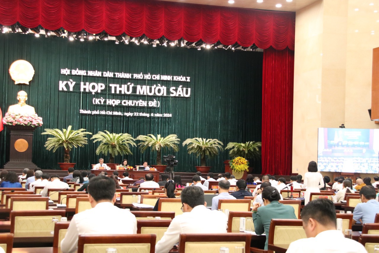 Quang cảnh kỳ họp lần 16, HĐND TPHCM khoá X 