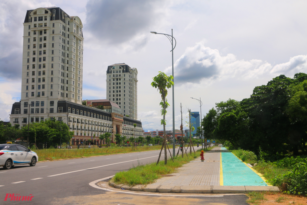 Ông Võ Văn Việt - Giám đốc Ban Quản lý Dự án Green City Huế cho biết TP Huế là thành phố đầu tiên của Việt Nam thực hiện việc dành một phần vỉa hè để làm đường cho xe đạp