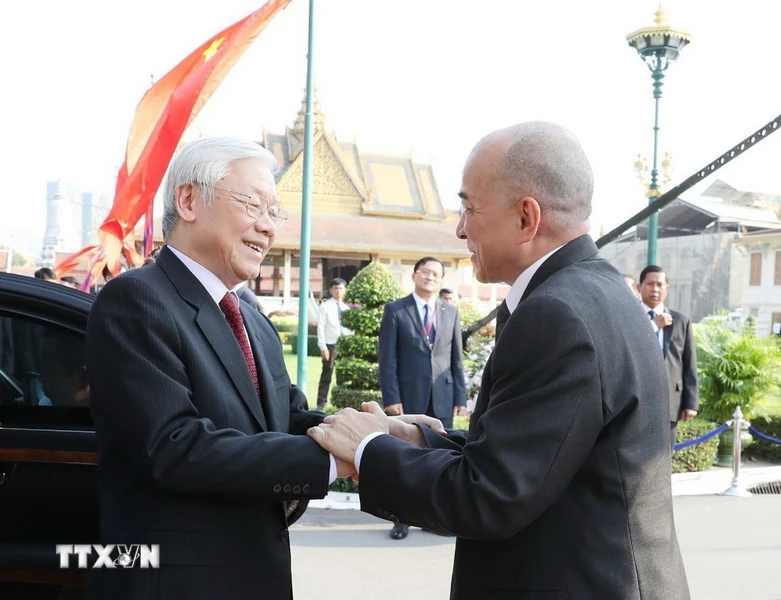 Quốc vương Norodom Sihamoni đón Tổng Bí thư, Chủ tịch nước Nguyễn Phú Trọng thăm cấp Nhà nước tới Campuchia (Phnom Penh, 25/2/2019). Ảnh: Trí Dũng/TTXVN