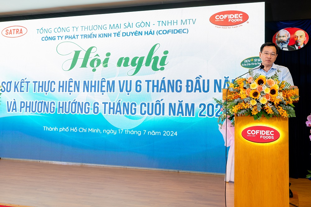 Ông Hà Ngọc Sơn - Phó tổng giám đốc SATRA phát biểu tại hội nghị - Ảnh: SATRA