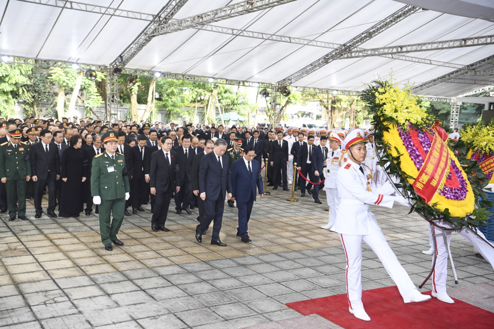 Đoàn đại biểu Ban Chấp hành Trung ương Đảng do Ủy viên Bộ Chính trị, Chủ tịch nước Tô Lâm làm trưởng đoàn vào viếng Tổng bí thư Nguyễn Phú Trọng - Ảnh do ban tổ chức lễ tang cung cấp