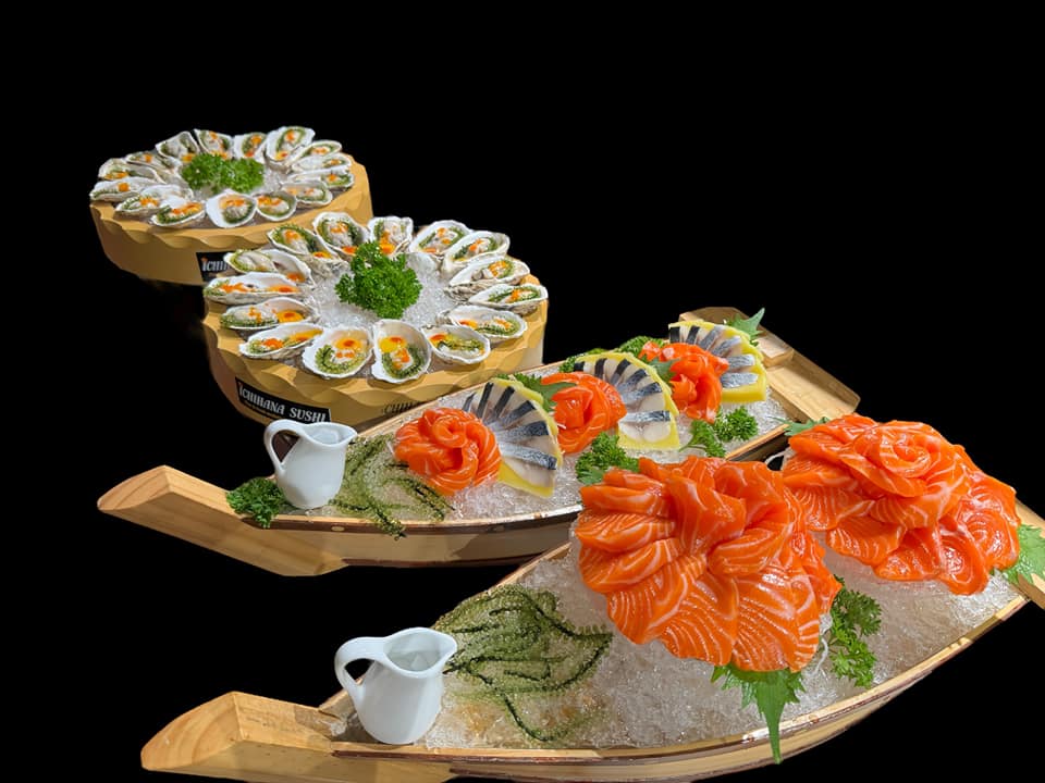 Nhà hàng Ichiba Sushi là một địa điểm không còn xa lạ với thực khách Sài Gòn. Điểm mạnh mà nhà hàng có được chính là chỉ sử dụng những nguyên liệu và thực phẩm tươi ngon. Nói chung, nơi đây là một điểm đáng đến nếu bạn thèm ăn đồ Nhật