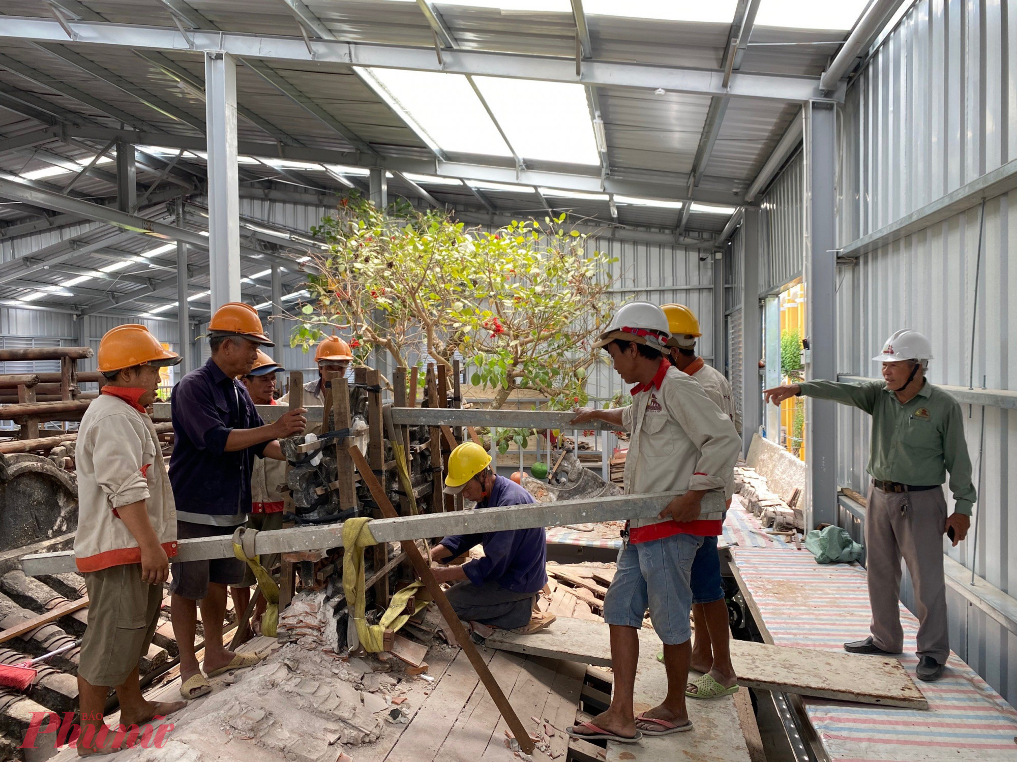 Toàn bộ quá trình từ khảo sát, nghiên cứu đến tu bổ, bảo quản đều phải lập thành hồ sơ, tư liệu hóa. Đồng thời, ưu tiên sử dụng vật liệu, kỹ thuật truyền thống, địa phương và giải pháp đã được chứng minh hiệu quả.