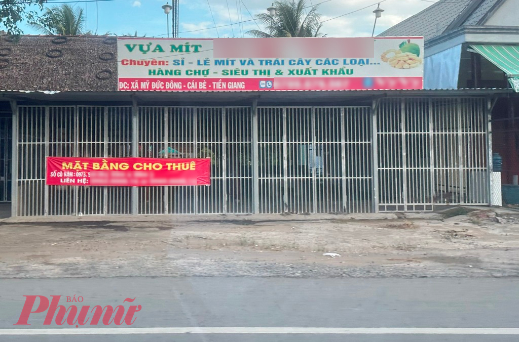 Nhiều nơi đã treo biển cho thuê lại vựa, cho thuê lại mặt bằng - Ảnh: Thanh Lâm