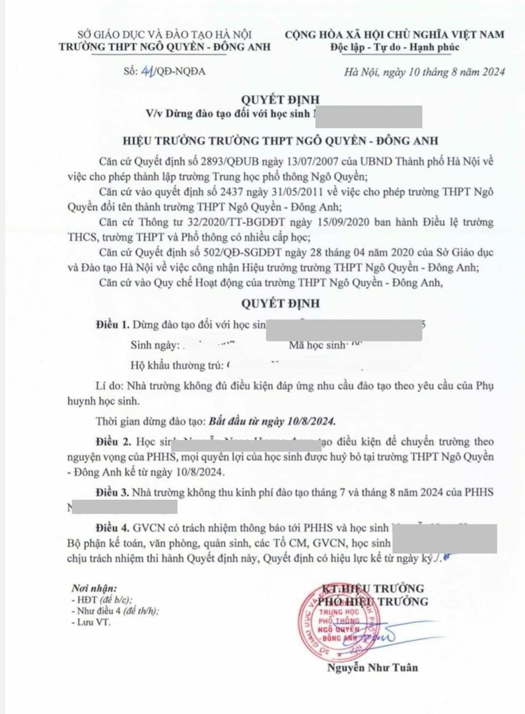 Quyết định dừng đào tạo của Trường THPT Ngô Quyền - Đông Anh (TP Hà Nội) gây xôn xao dư luận - Ảnh: MXH