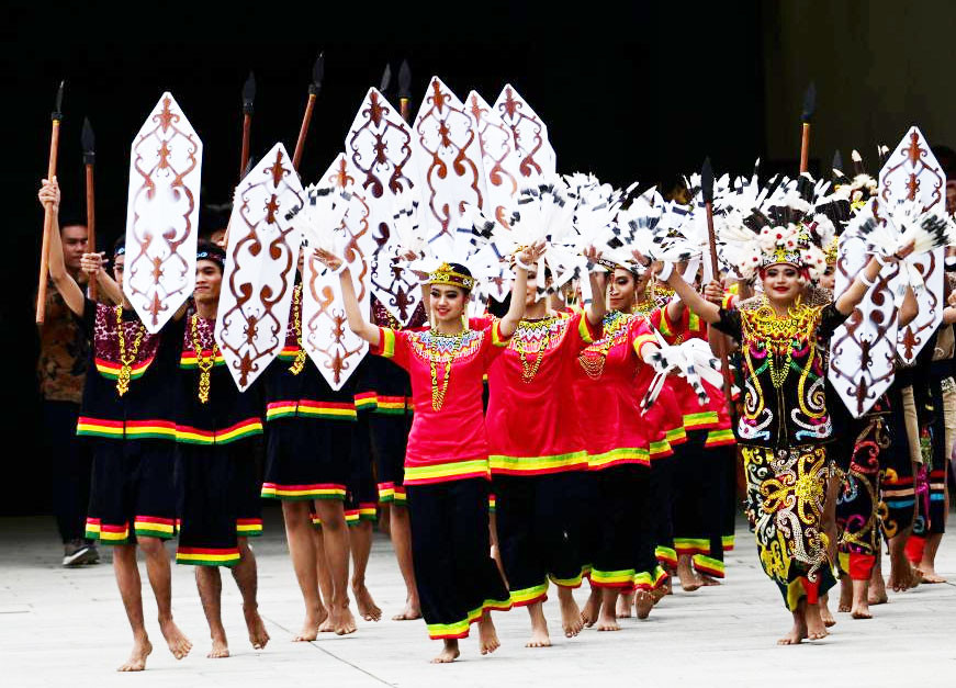 Lễ diễu hành kỷ niệm ngày Độc lập tại Nusantara, nơi sẽ là thủ đô mới của Indonesia - Ảnh: Reuters