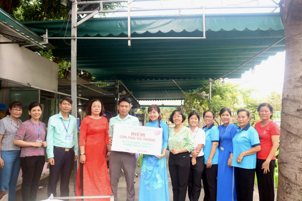 Ra mắt điểm “Cơm trưa yêu thương” phường Thới An