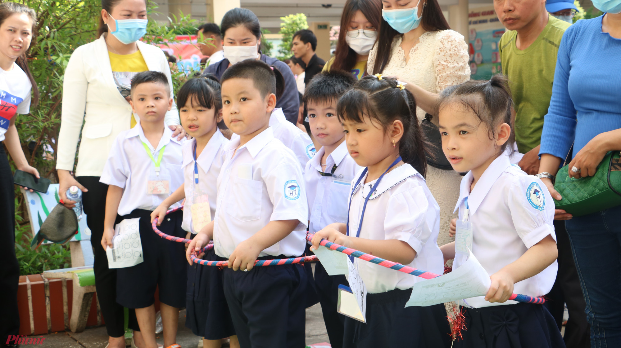 Kết giao bạn mới qua trò chơi Vòng tròn tình bạn - Ảnh: Trang Thư