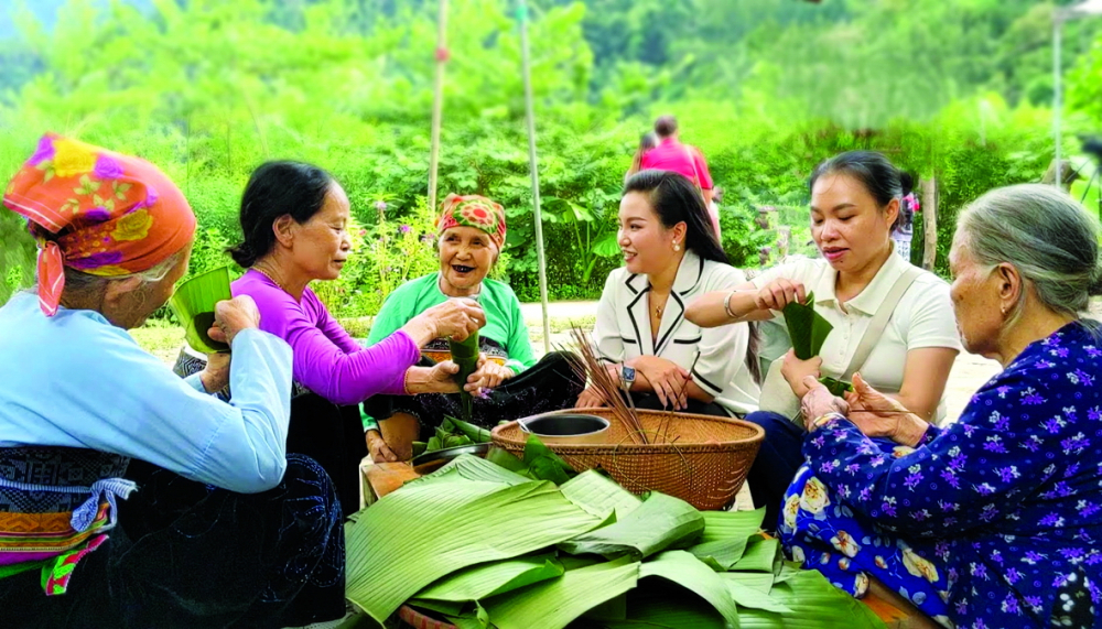 Học làm bánh cùng các mẹ, các bà - ẢNH: U.N.