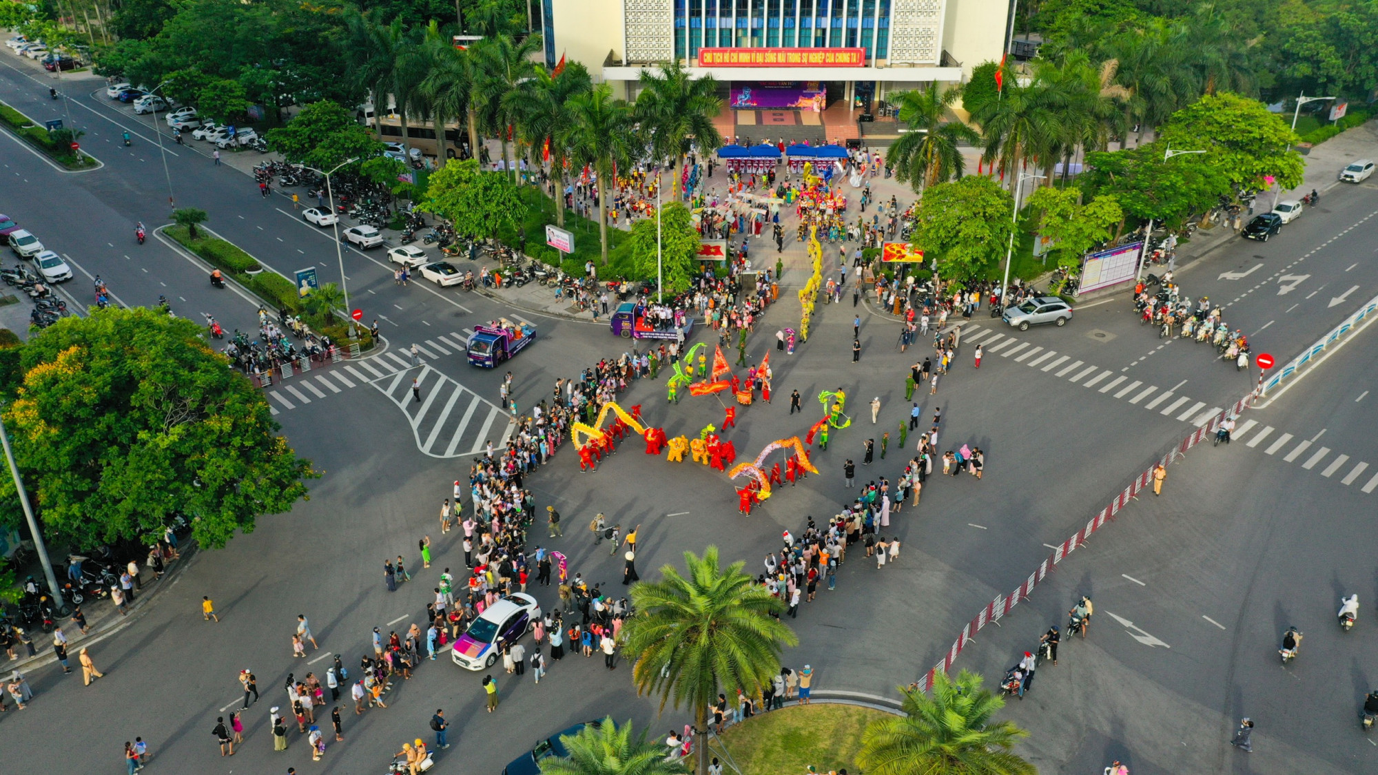 Sôi động các lễ hội cộng đồng tại Festival Huế 2024