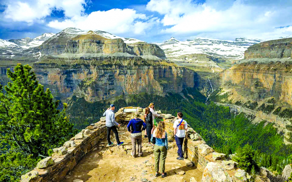 Một đài quan sát  trong công viên quốc gia  Monte Perdido - ẢNH: BELLA FALK