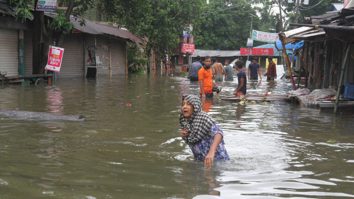 Bangladesh hứng chịu thiệt hại nặng nề do lũ lụt gây ra - Ảnh: TBS