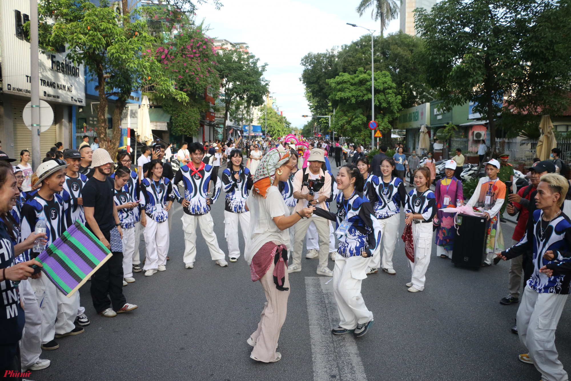 Sôi động lễ hội đường phố tại Festival Huế 2024