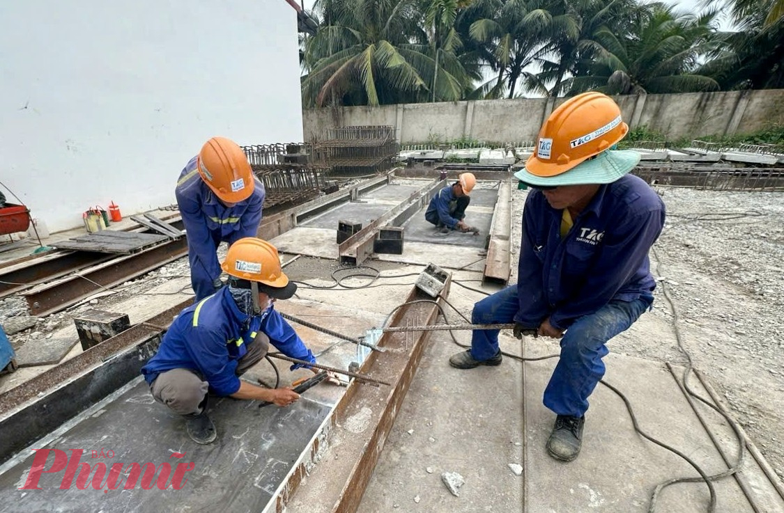 Sản lượng thi công cầu Đại Ngãi 2 đến nay đạt 41,1%. Phần tuyến và các công trình trên tuyến đạt tiến độ đề ra. Hiện, đã hoàn thành khoảng 39% công tác đắp nền đường và 31% thi công cắm bấc thấm. 