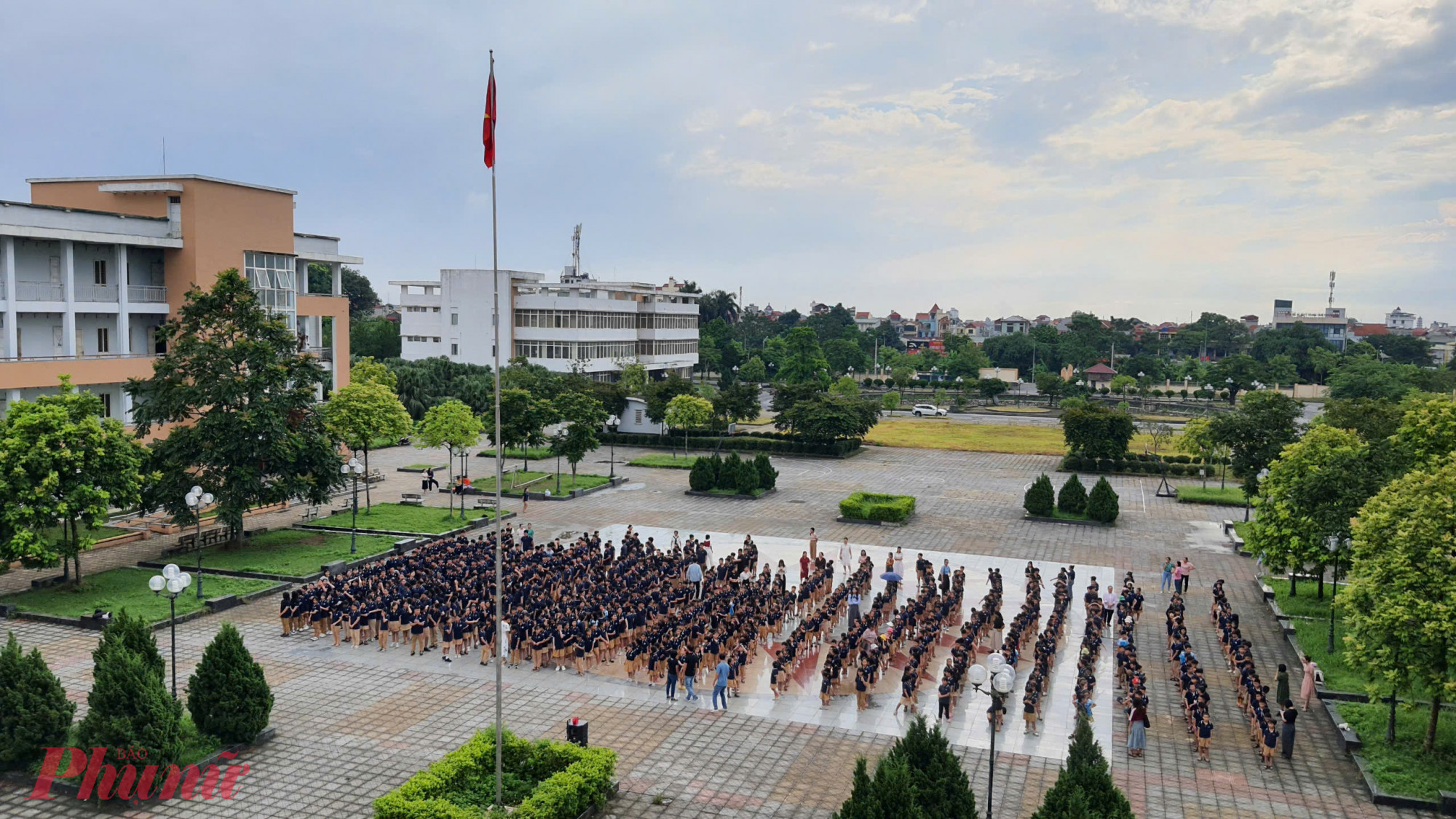 Học sinh Trường tiểu học - THCS - THPT Thăng Long (TP Hà Nội) chuẩn bị cho ngày khai trường. Ảnh minh họa