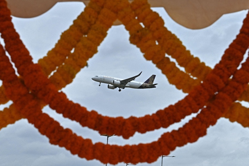 Máy bay của hãng Vistara Airlines đã hạ cánh khẩn cấp xuống thành phố Erzurum sau khi bị đe dọa đánh bom - Ảnh: AFP