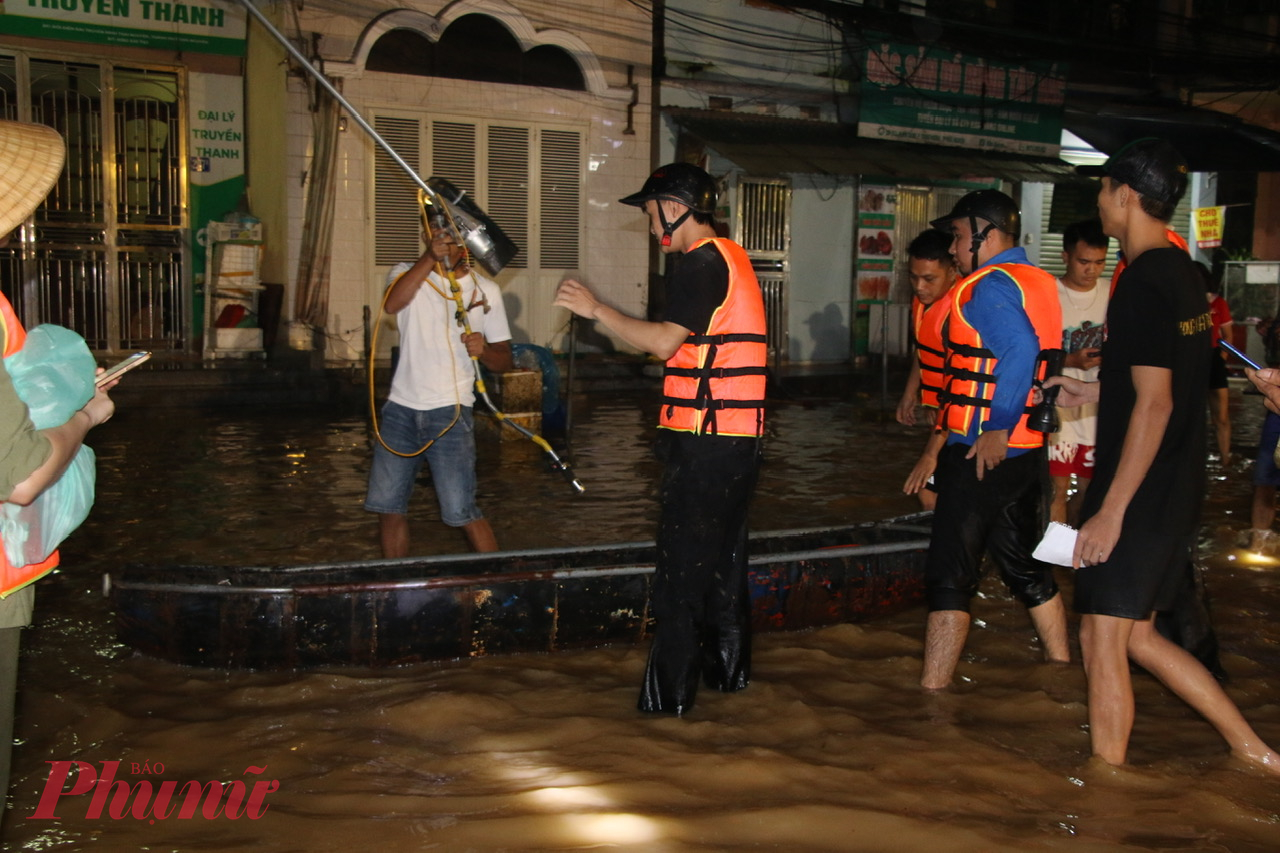 Theo thống kê đến trưa ngày 9/9, trên 3.000 hộ tại 22 xã, phường của thành phố Thái Nguyên đã bị ngập úng, cô lập. Lực lượng chức năng đã hỗ trợ di chuyển hàng trăm hộ đến nơi an toàn. Dự báo từ chiều tối ngày 9/9 đến chiều tối 11/9, khu vực tỉnh Thái Nguyên tiếp tục xuất hiện mưa to đến rất to và giông. Trong mưa giông có khả năng xảy ra lốc, sét và gió giật mạnh. Lượng mưa phổ biến từ 100-250mm, có nơi trên 300mm.