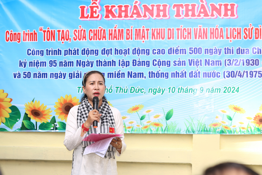 Bà Lê Thị Mỹ Hạnh – Phó bí thư Chi bộ, Phó chủ tịch Hội LHPN TP Thủ Đức – thông tin về quá trình khảo sát, tiến hành tôn tạo hầm bí mật.