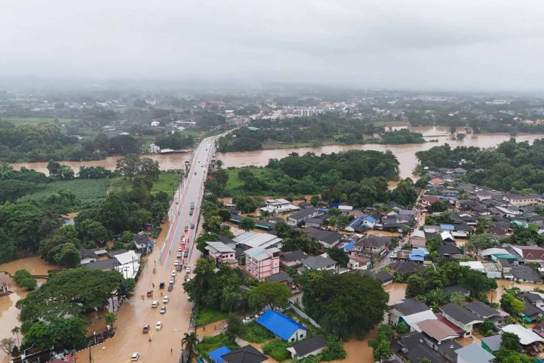 Sông Kok tràn vào huyện Muang của Chiang Rai vào sáng 11/9 - Ảnh: Phòng quan hệ công chúng của tỉnh Chiang Rai/Bangkok Post