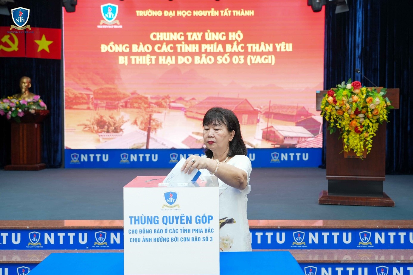 TS. Nguyễn Mai Lan – Chủ tịch Hội đồng Trường Đại học Nguyễn Tất Thành trong buổi Lễ phát động quyên góp sáng ngày 13/9