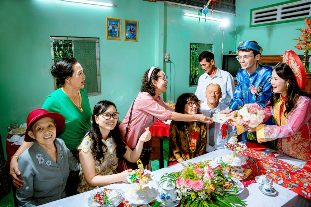 Đám cưới gọn nhẹ, tiết kiệm của cô dâu Thúy Vy và chú rể người Pháp - Ảnh do nhân vật cung cấp