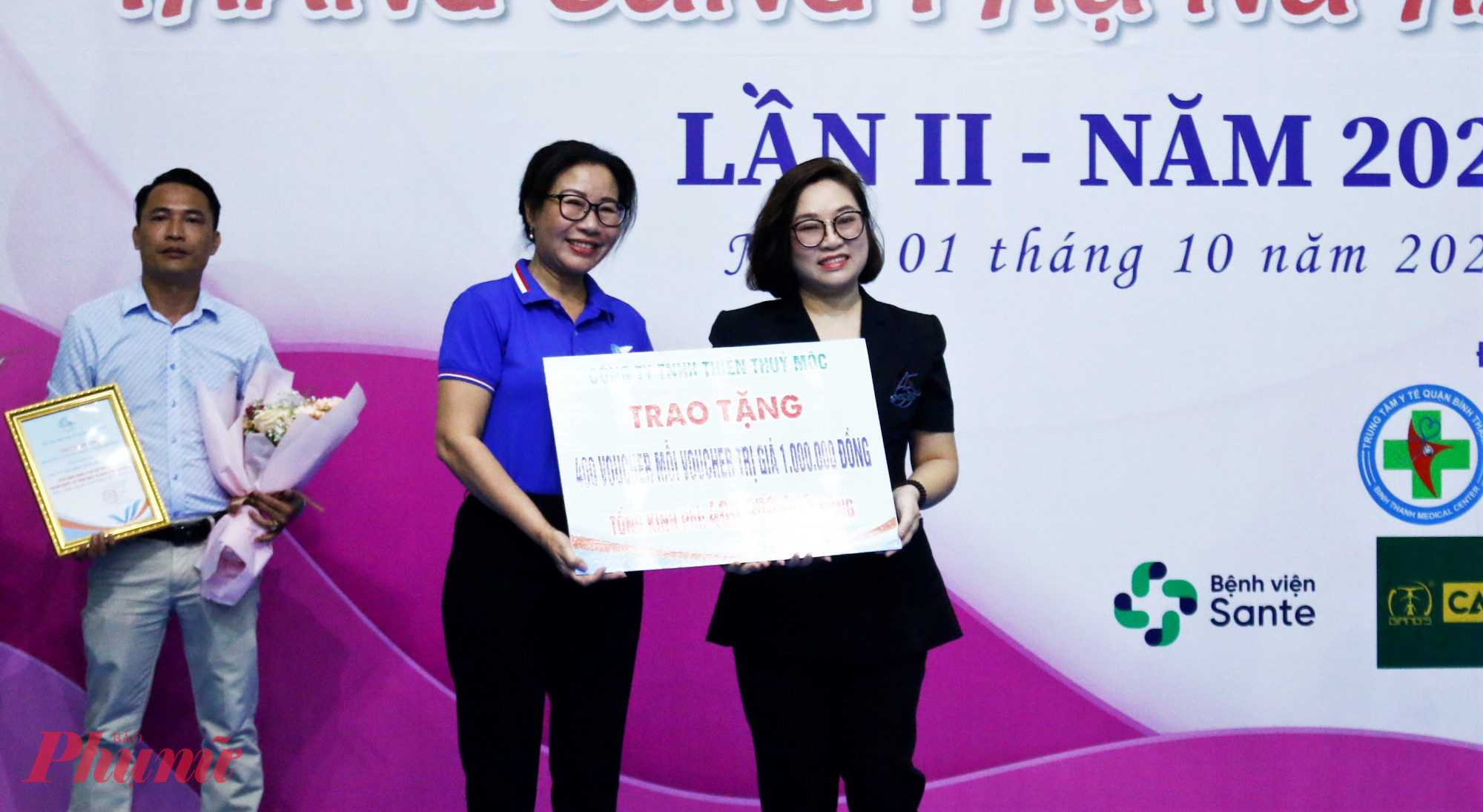 Tại Lễ phát động, Hội LHPN quận Bình Thạnh nhận được sự đồng hành, hỗ trợ của các mạnh thường quân như: công ty Nha khoa quốc tế Laza Sài Gòn, công ty TNHH Thiên Thủy Mộc…