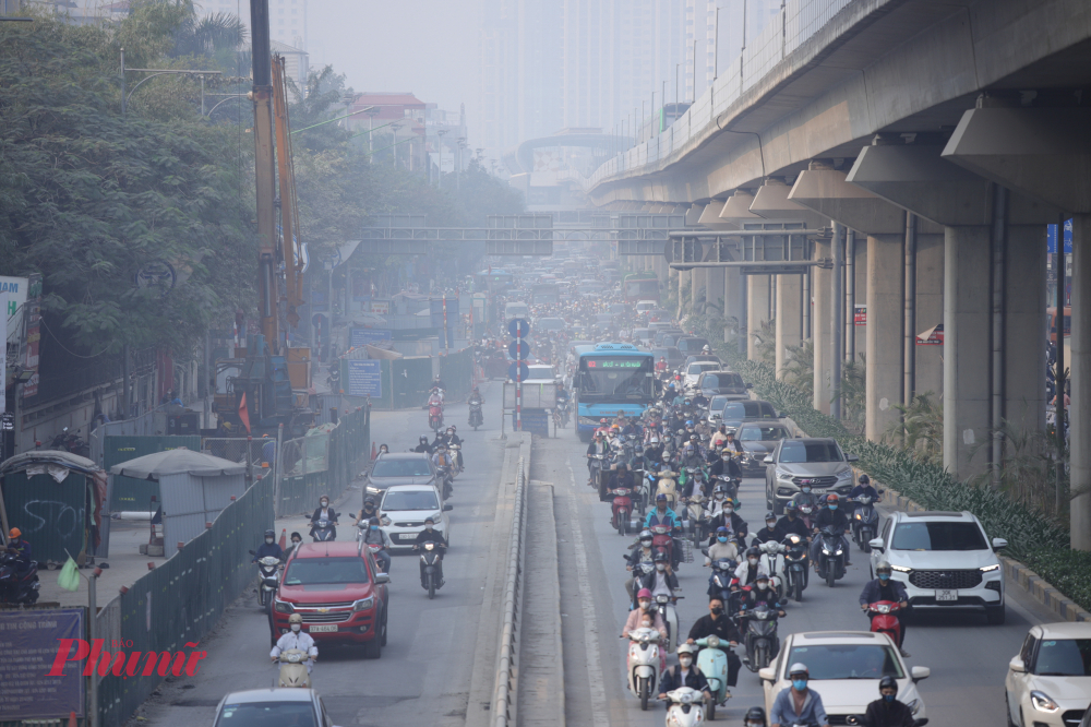  chất lượng không khí nhiều khu vực của thủ đô Hà Nội tiếp tục ở mức có hại cho sức khỏe - Ảnh: Bảo Khang