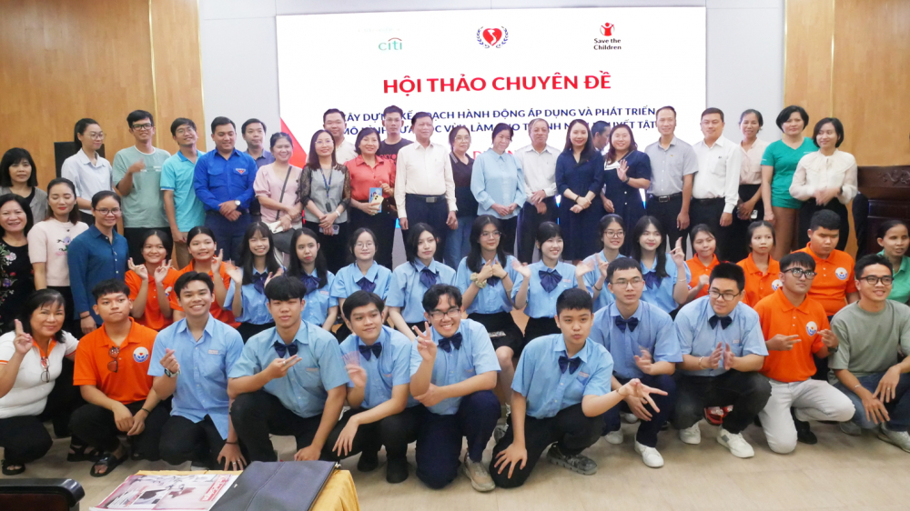 Các đại biểu tham dự hội thảo