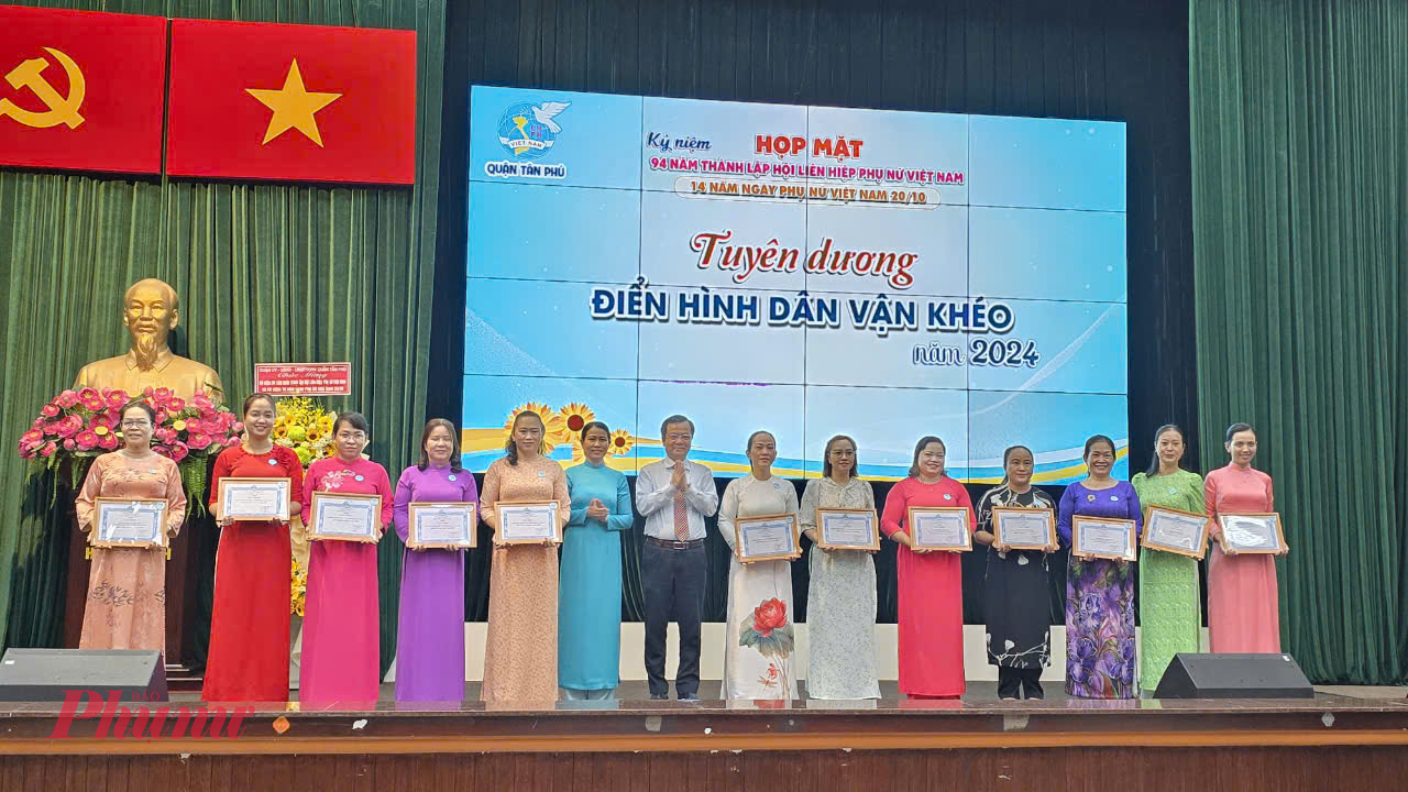 Hội LHPN quận Tân Phú họp mặt 