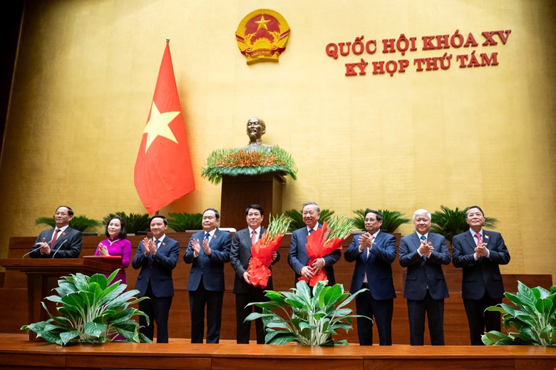 Lãnh đạo Đảng, Chính phủ, Quốc hội tặng hoa chúc mừng Tân Chủ tịch nước Lương Cường nhậm chức