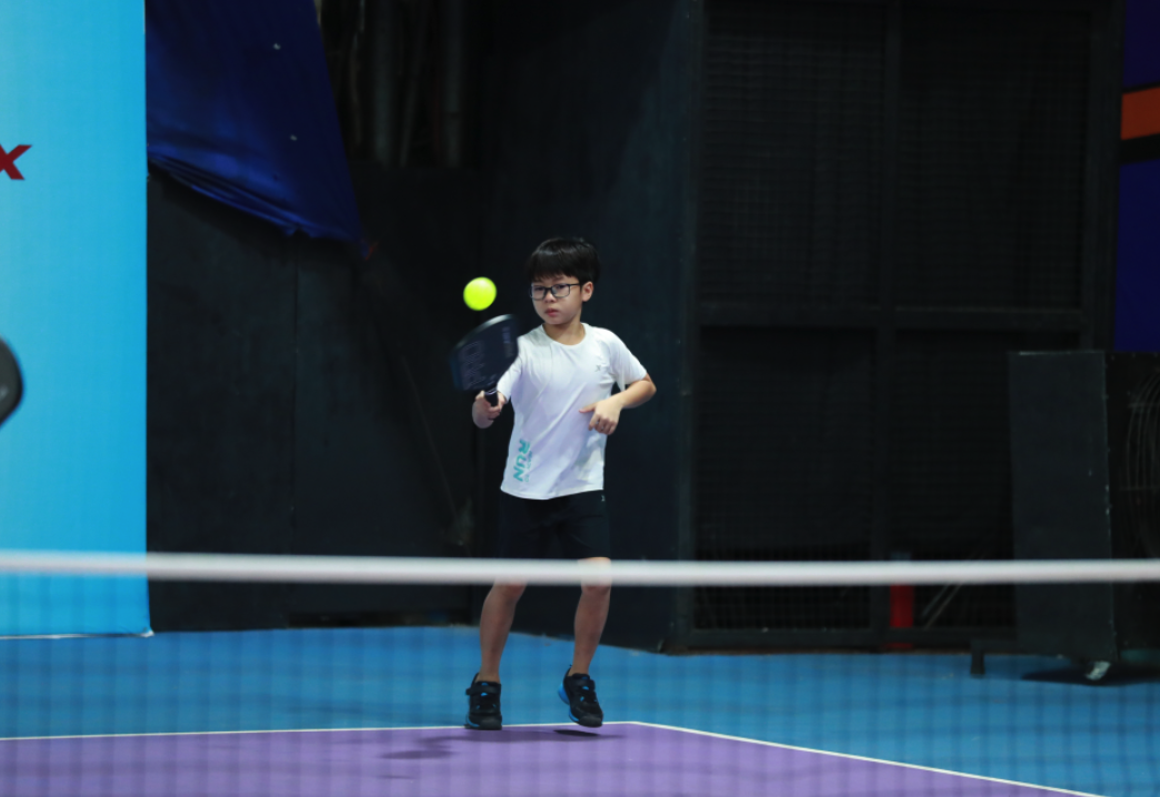 Bé Phạm Trần Minh Đức trong giải pickleball Báo Phụ nữ 2024 - Ảnh: Huyền - Phương 