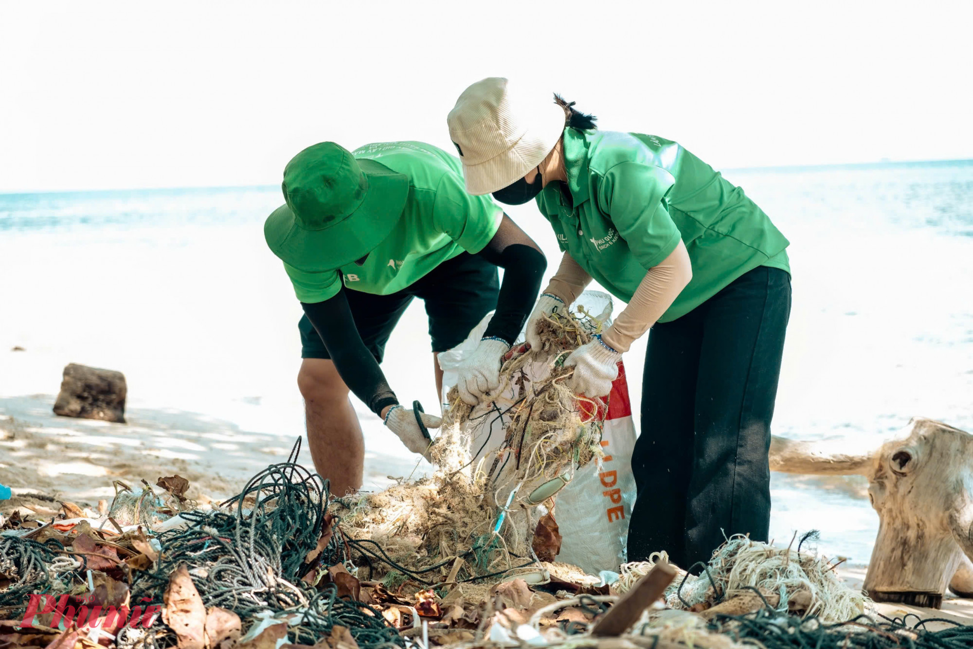 Hơn 10 năm thành lập, Câu lạc bộ Phú Quốc sạch và xanh đã tổ chức hơn 300 hoạt động, thu gom gần 231 tấn rác thải các loại.