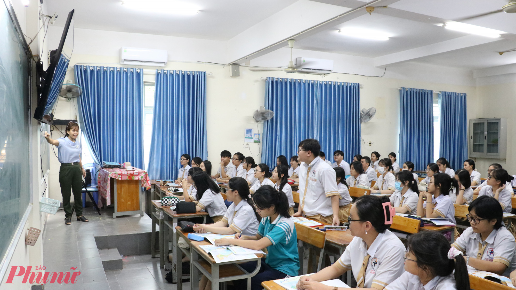 Một tiết học môn đại lý của học sinh lớp Mười hai Trường THPT Võ Trường Toản (quận 12, TPHCM) - Ảnh: Trang Thư