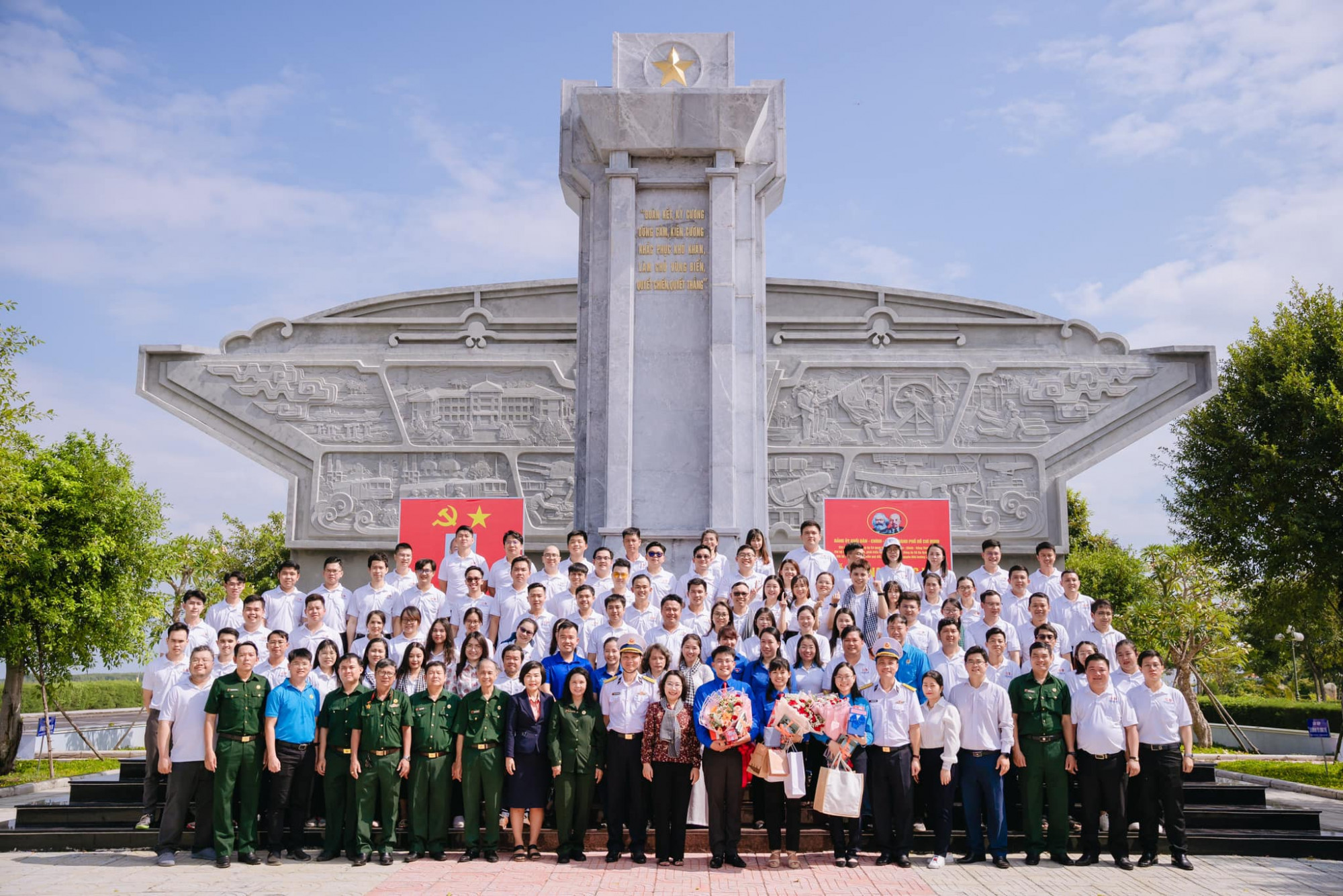 Hội trại Lá Trung Quân 2024 có sự tham gia của nhiều đoàn viên ưu tú thuộc các cơ sở đoàn thuộc Đoàn khối Dân - Chính - Đảng