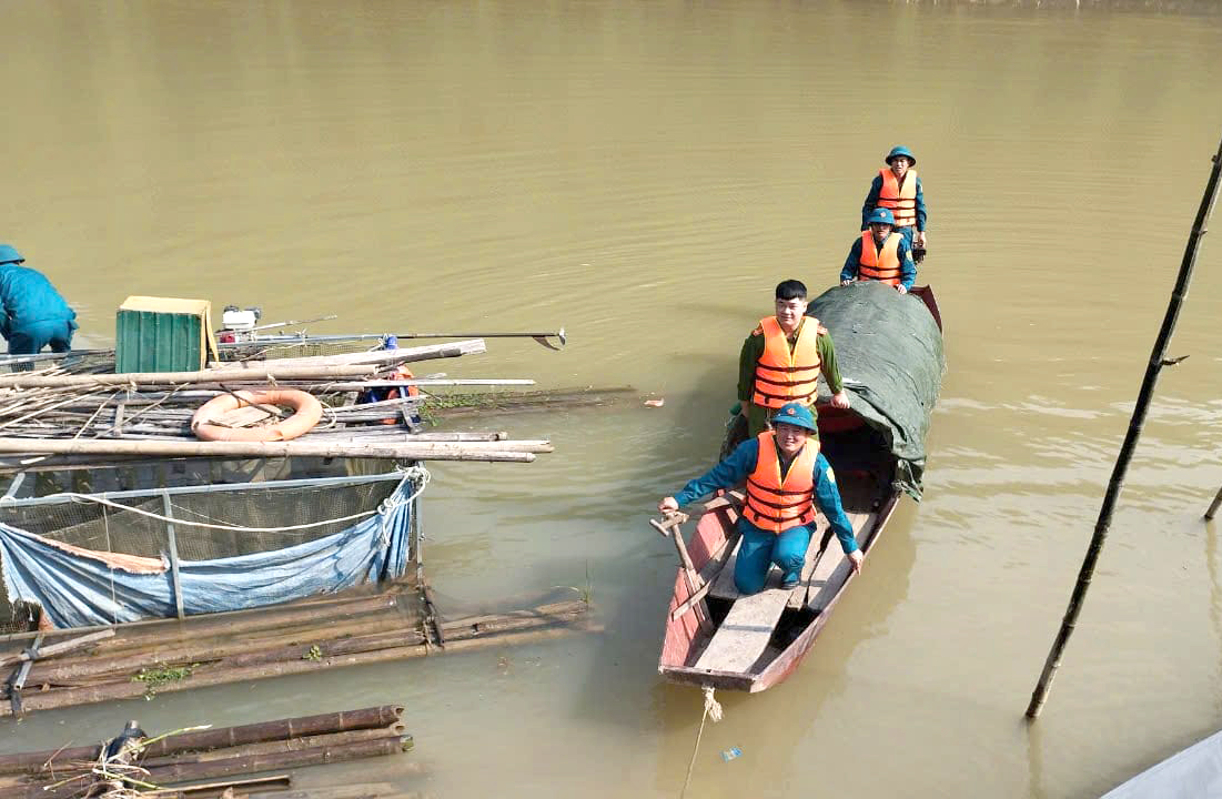 Sau 3 ngày tìm kiếm, thi thể 2 nam sinh lớp Ba được tìm thấy cách nơi gặp nạn gần 5km - Ảnh: Bình Hòa