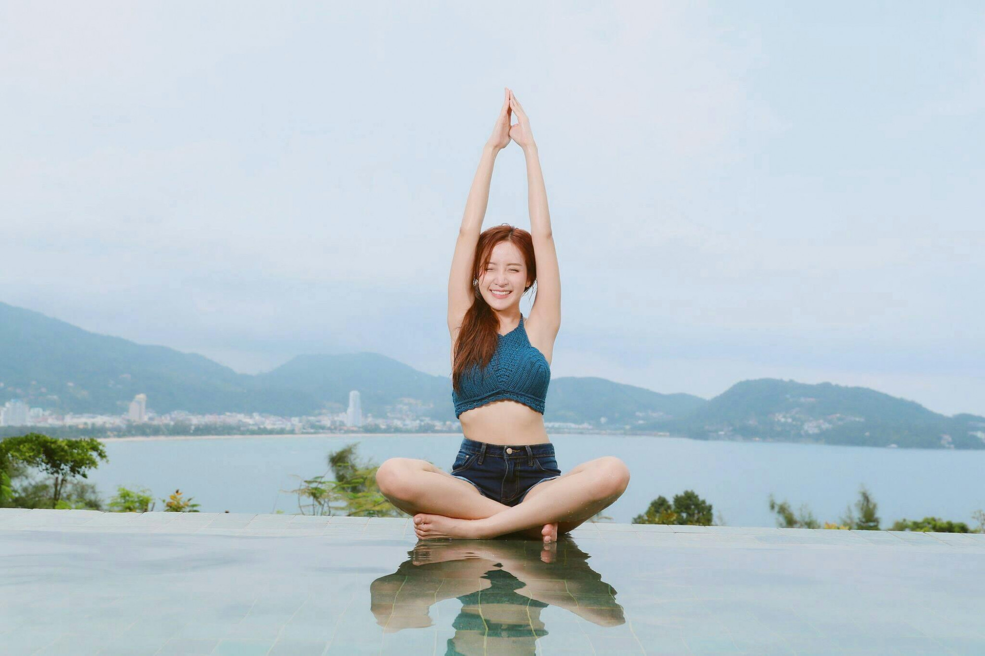 Khởi đầu ngày mới với vài động tác yoga giúp tâm trạng tốt hơn (ảnh minh họa)