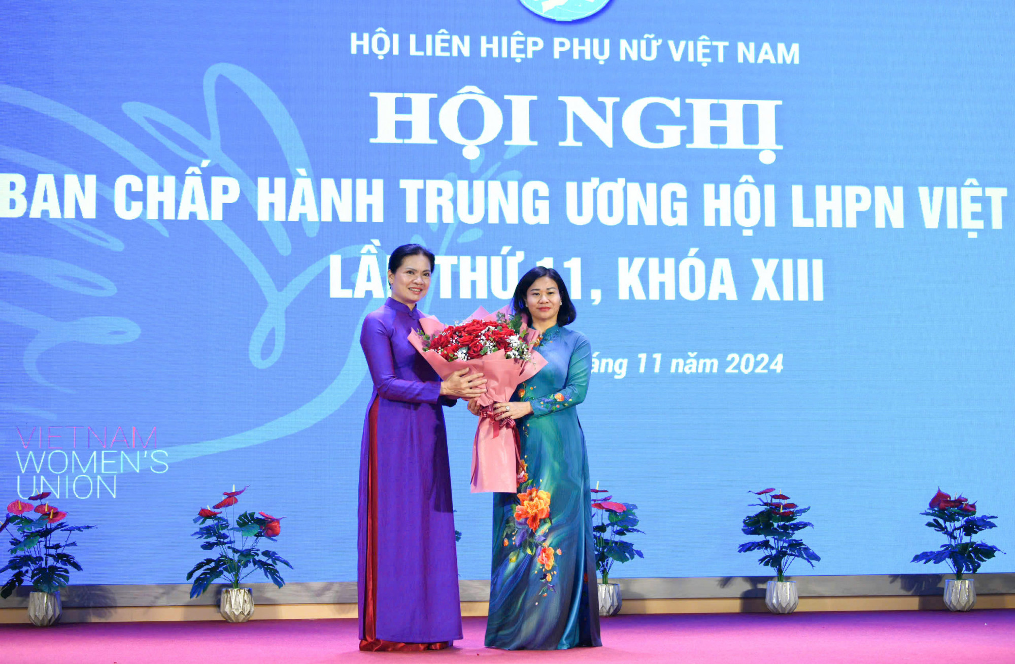 Tân Chủ tịch