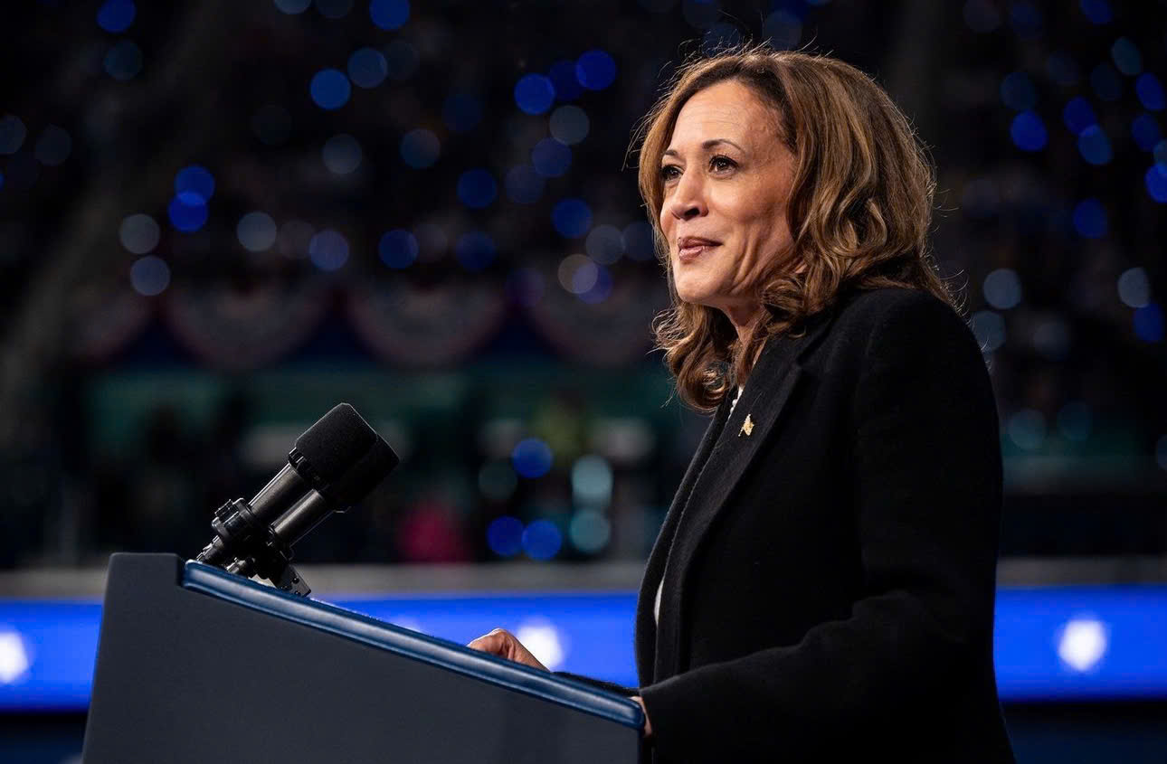 Bà Kamala Harris hiện 