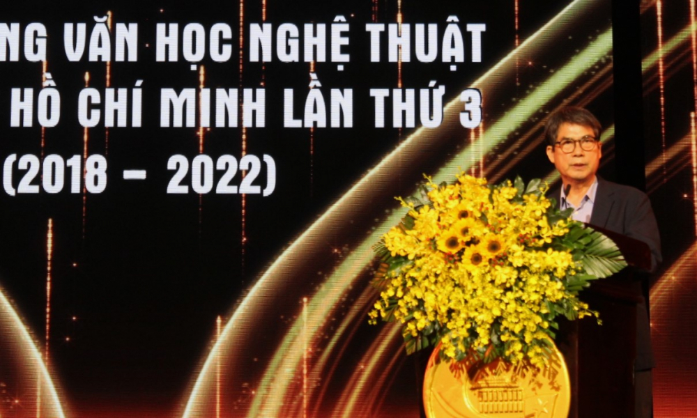 chủ tịch Liên hiệp các hội Văn học nghệ thuật TPHCM Nguyễn Trường Lưu