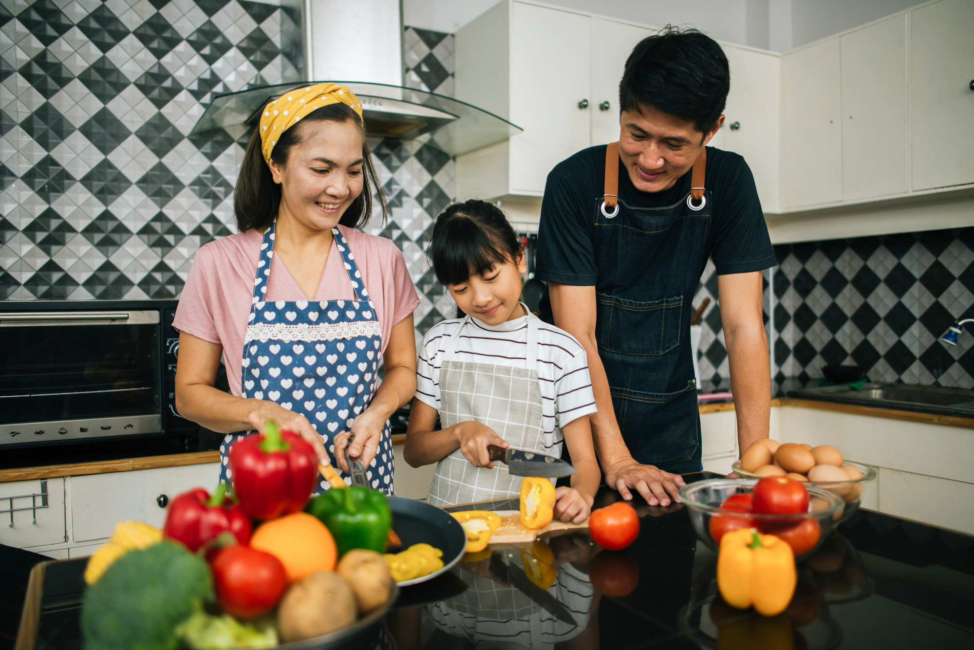 Giờ tôi vẫn rất bận rộn chăm sóc gia đình và người thân nhưng kiểu bận rộn này làm tôi hạnh phúc. Ảnh: Freepik