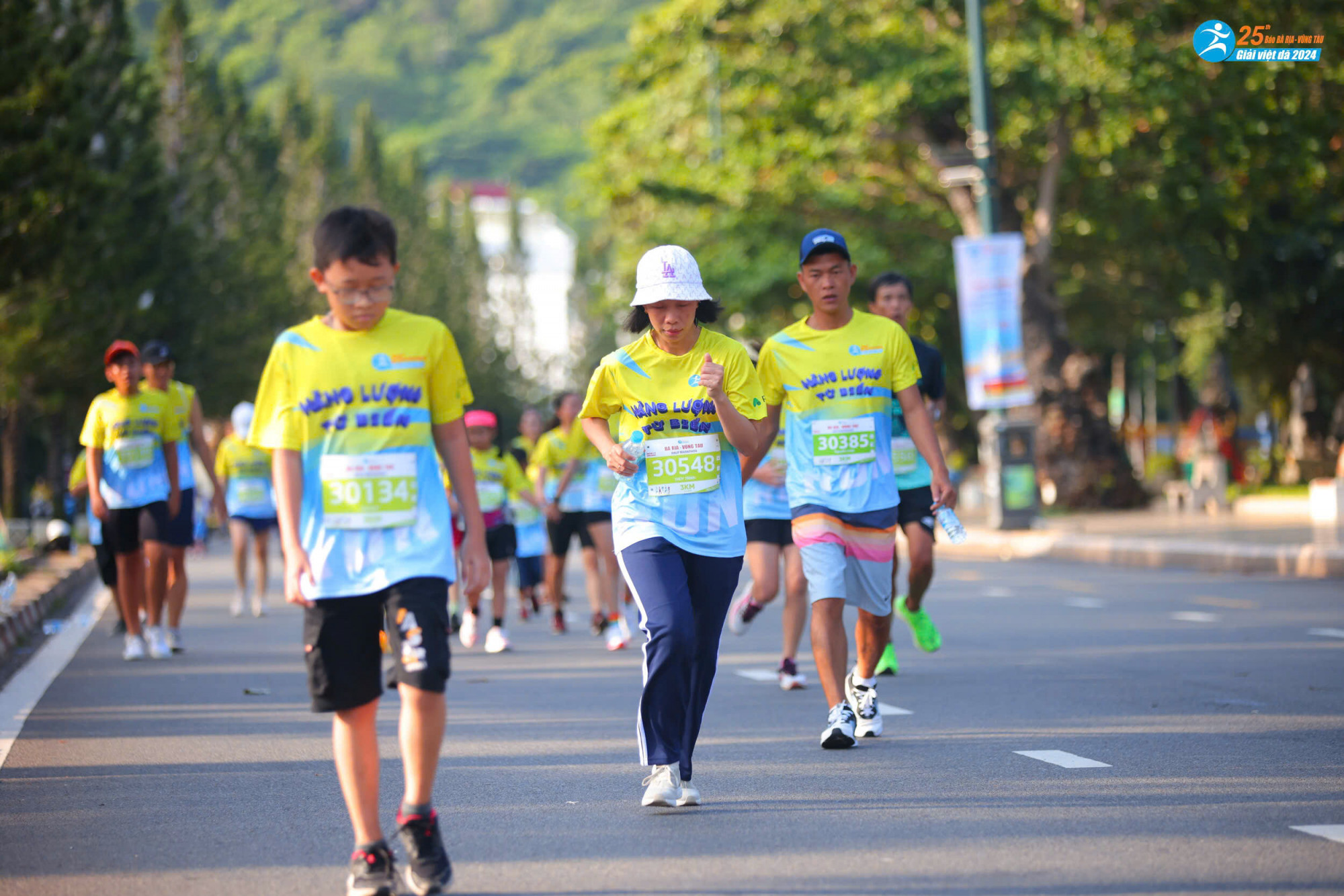 Mỗi cung đường như một cuộc dạo chơi nhưng hữu ích cho sức khỏe. (ảnh nhân vật cung cấp)