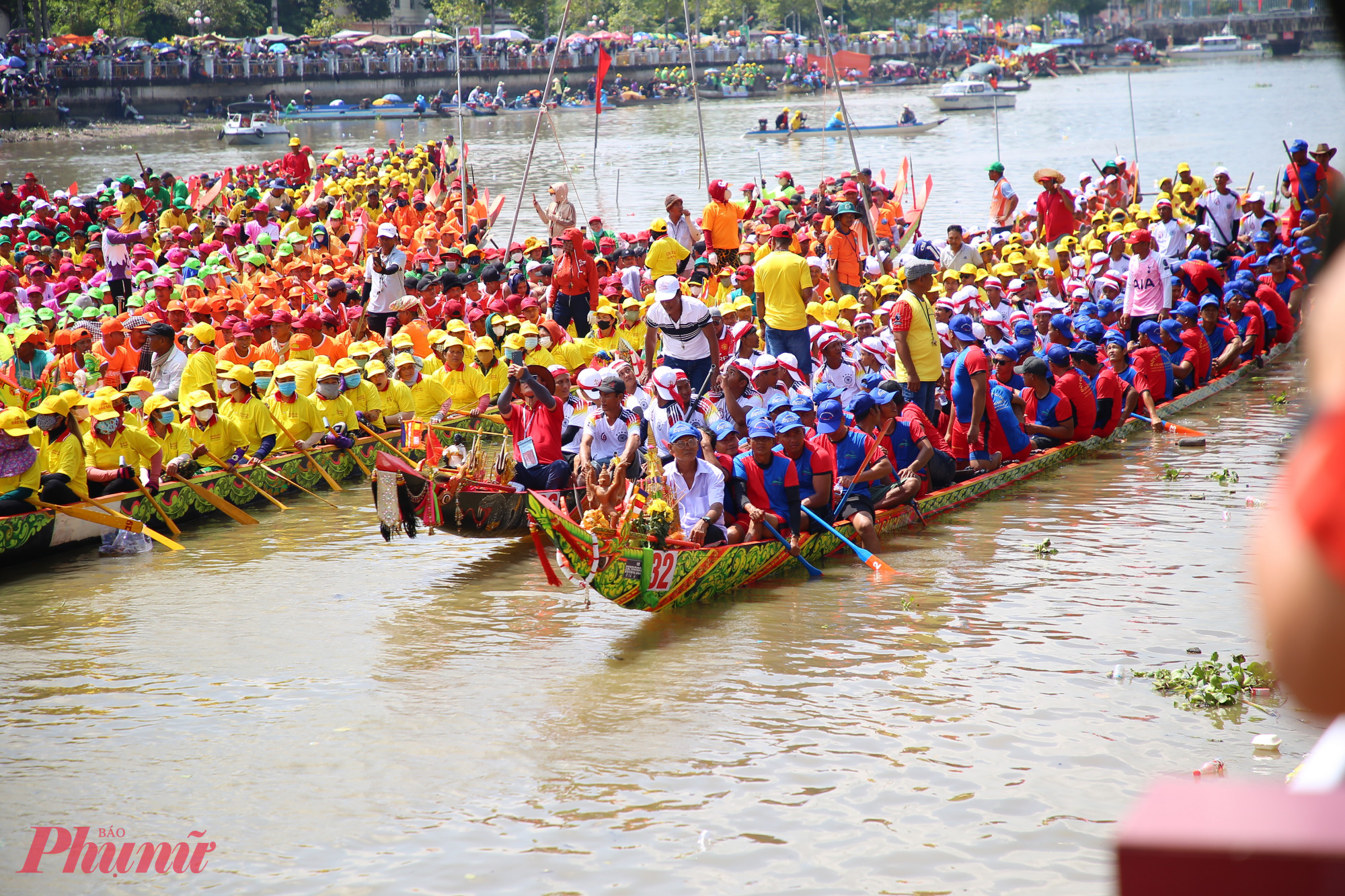 Trong số 13 bảng thi đấu, có 12 bảng (mỗi bảng 4 đội) và 1 bảng có 5 đội), tranh tài cự ly 1.200m nam.