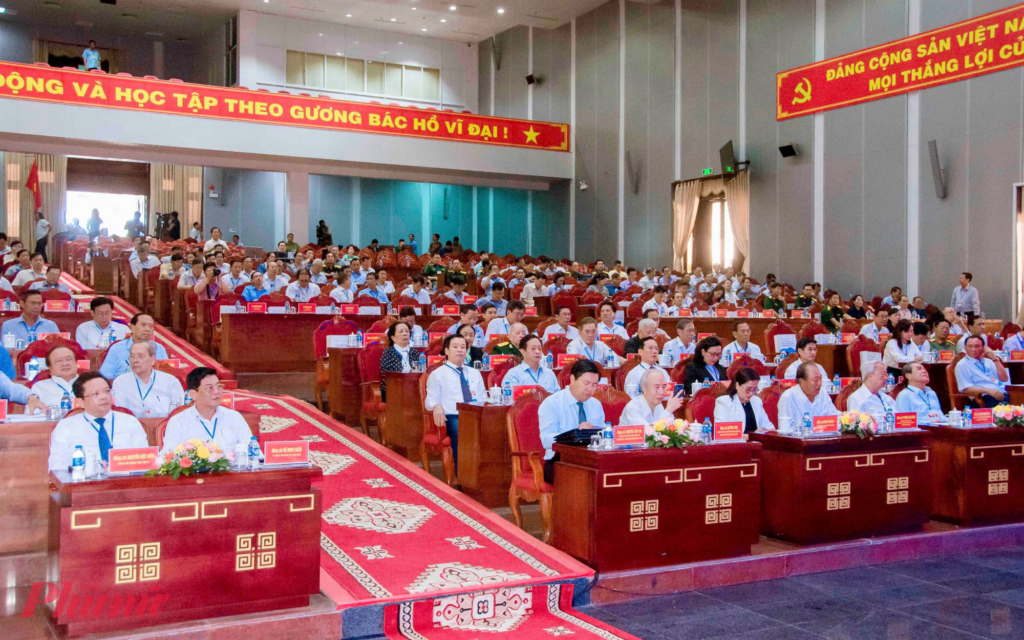 Các đại biểu tham dự Hội thảo khoa học 200 ngày tập kết ra Bắc tại Cà Mau - Tầm nhìn chiến lược và giá trị lịch sử