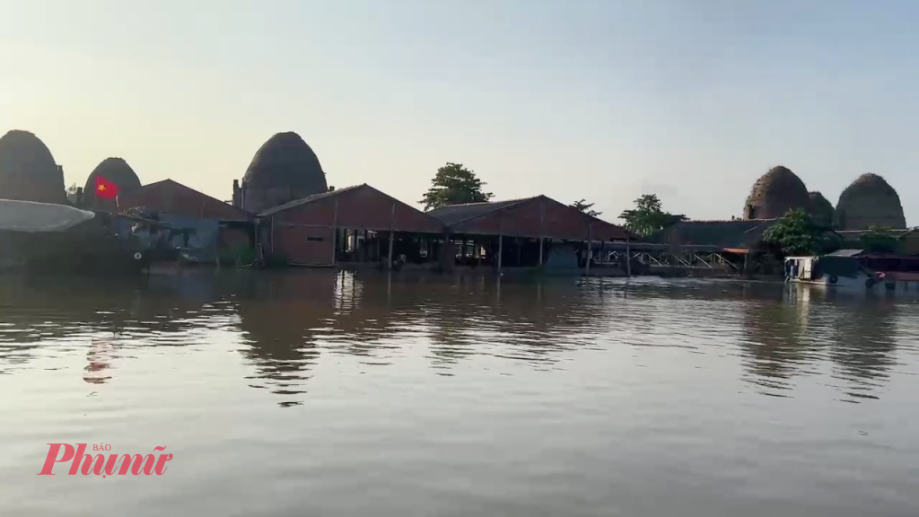 Không gian khu quy hoạch lấy vùng lõi dọc kênh Thầy Cai (huyện Mang Thít) làm trung tâm; các khu chức năng gắn với trục đường chính của các đường tỉnh 902, 909, 907 nối kết từ vùng lõi dọc kênh Thầy Cai đến trung tâm các huyện, TP Vĩnh Long, Mang Thít, Long Hồ, Vũng Liêm (tỉnh Vĩnh Long) và huyện Chợ Lách (tỉnh Bến Tre)…