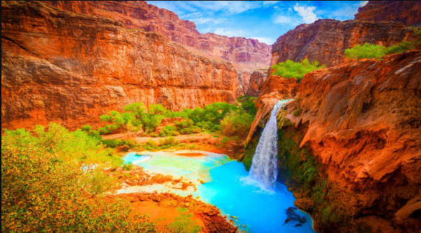 Supai, Arizona Đây cũng là nơi duy nhất ở Mỹ dùng con la để đi giao thư vì Supai nằm bên trong Grand Canyon và không có đường đi đến đó. Để đến được thị trấn nhỏ này thì phải đi bộ hoặc trực thăng. Mùa xuân và mùa thu là thời điểm đẹp nhất để chiêm ngưỡng vẻ đẹp của thác Havasu, thác Mooney và phong cảnh của Supai. 