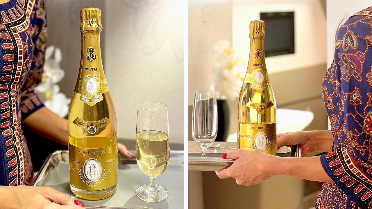 Rượu sâm panh Cristal 2015  Bạn muốn có bong bóng sang trọng? Singapore Airlines, từ ngày 1 tháng 12 năm 2024, sẽ phục vụ Cristal 2015, với giá khoảng 525 đô la một chai. Được cung cấp từ nhà sản xuất rượu sâm banh hàng đầu của Pháp Louis Roederer, Cristal 2015 sẽ được phục vụ trên các khoang hạng nhất Airbus A380 Suites và Boeing 777-300ER của SIA và ban đầu sẽ có trên các chuyến bay giữa Singapore và Delhi, Hồng Kông, London, Los Angeles, Paris, Thượng Hải, Sydney và Tokyo. Sau đó, dịch vụ này sẽ luân phiên phục vụ trên các tuyến hạng nhất và hạng Suites khác theo chu kỳ ba tháng.