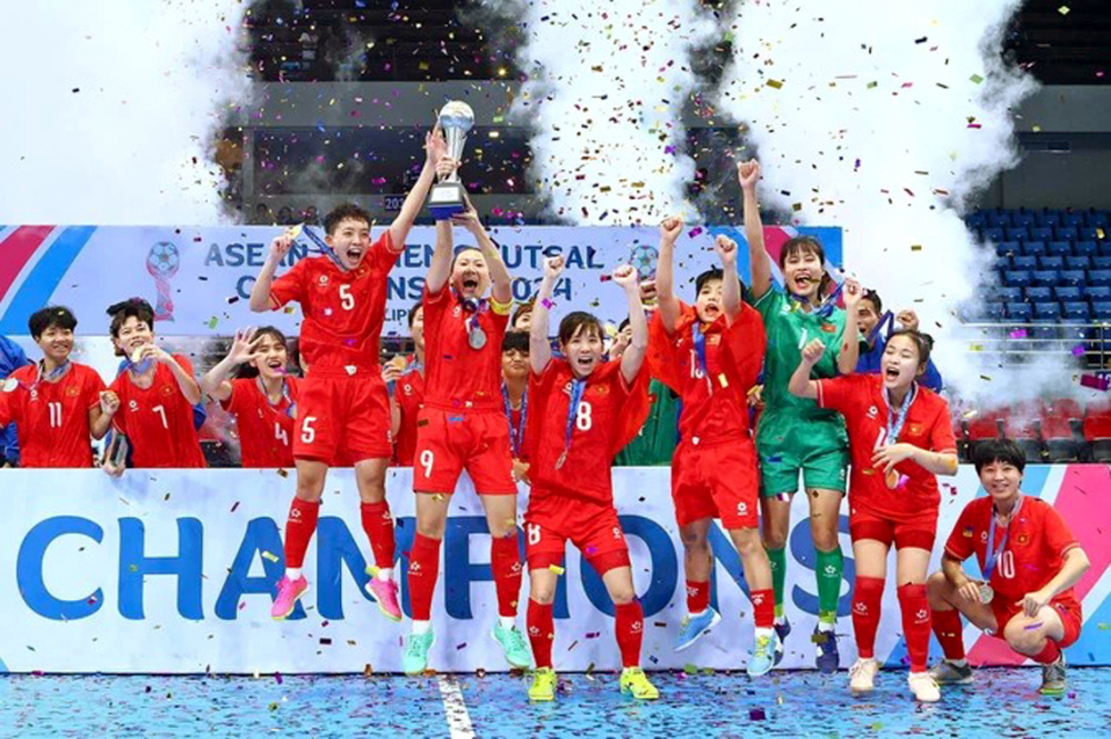 Các cô gái Việt Nam lần đầu vô địch futsal nữ Đông Nam Á - Nguồn ảnh: PFF