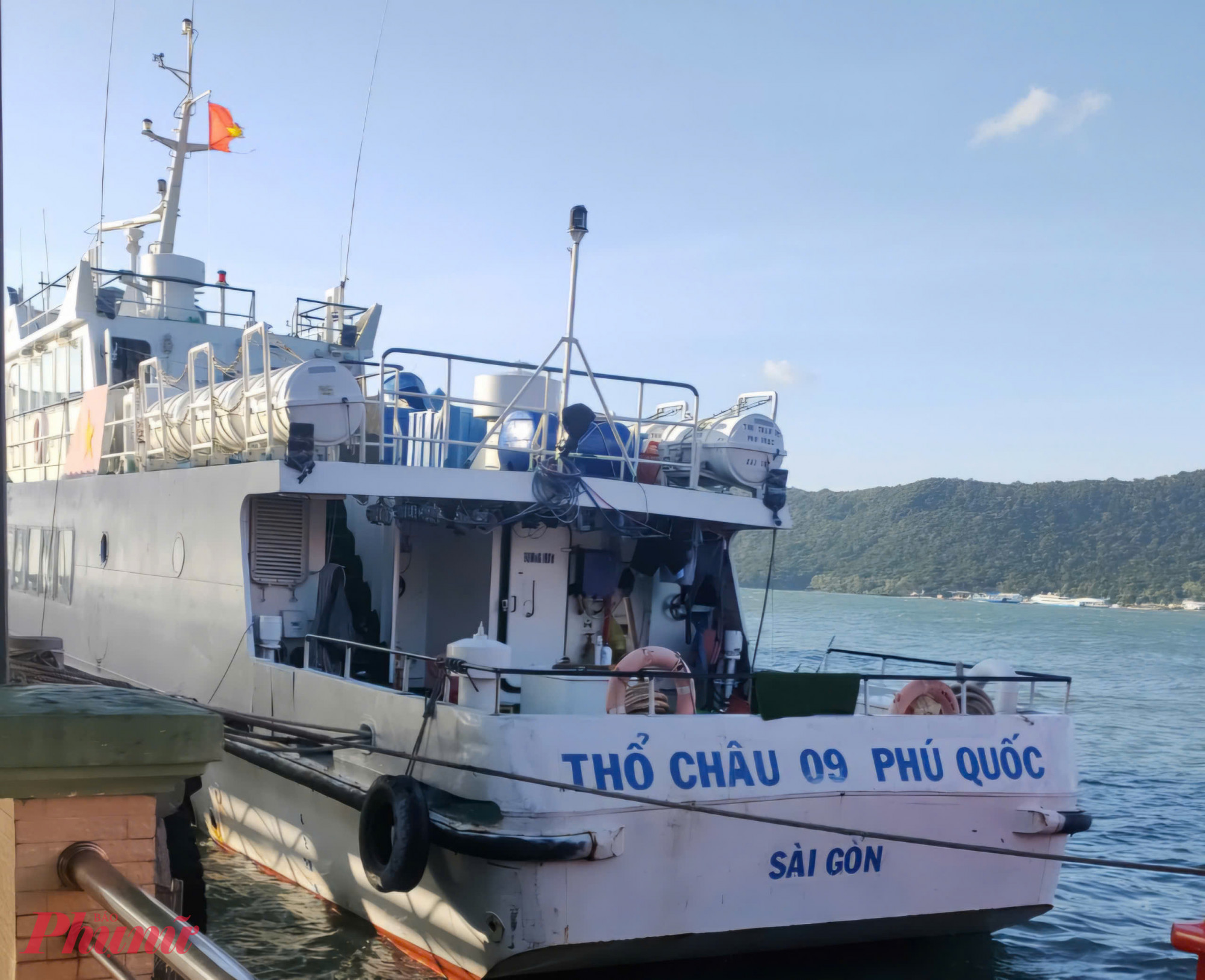 Tàu Thổ Châu 09 không đủ để phụ vụ hành khách đi từ Phú Quốc ra xã đảo Thổ Châu